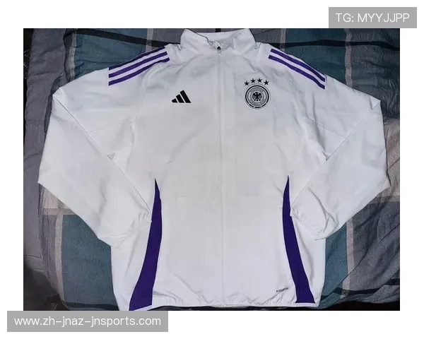 德甲球队球衣高清图片展示及球衣设计趋势分析